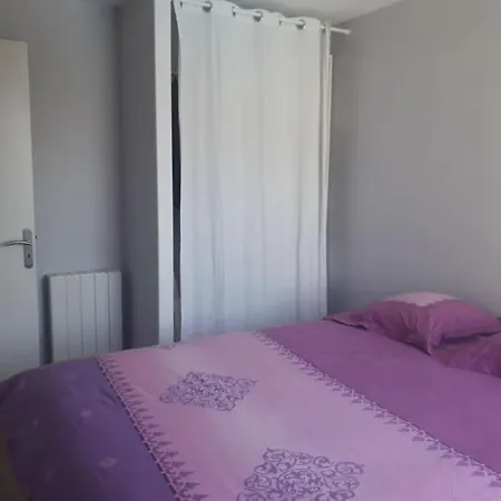 Neuf Avec Piscine Et Bord De *